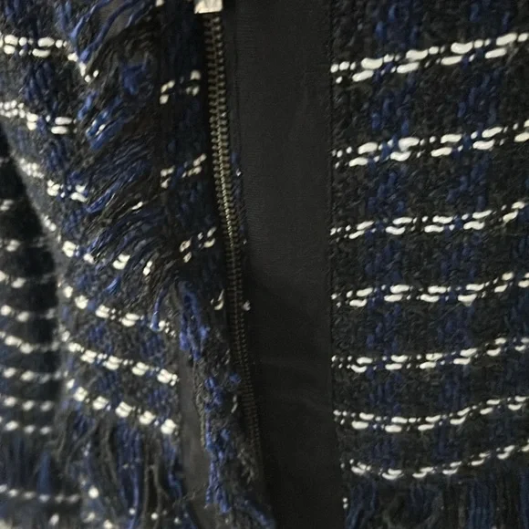 Halogen - Picture 4 of 8